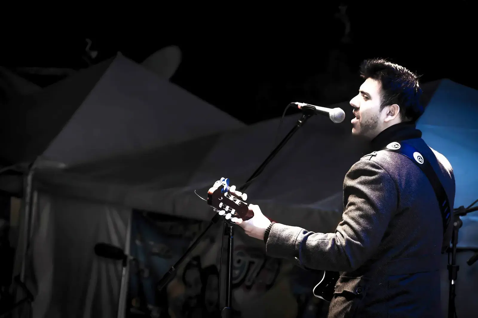 Víctor Toledo en una presentación íntima