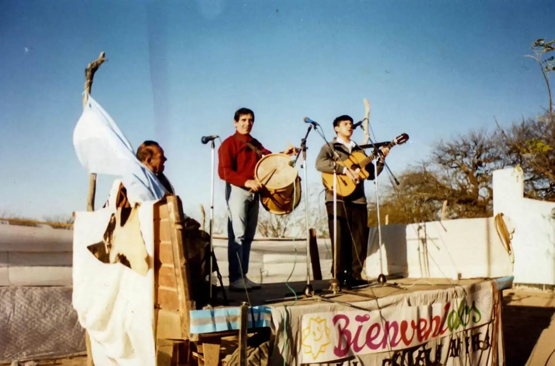 Víctor Toledo en una imagen de recorrido artístico
